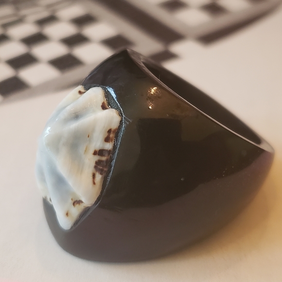 Vintage Chunky Ring Acrylic Seashell 1970sBlack - Picture 9 of 9